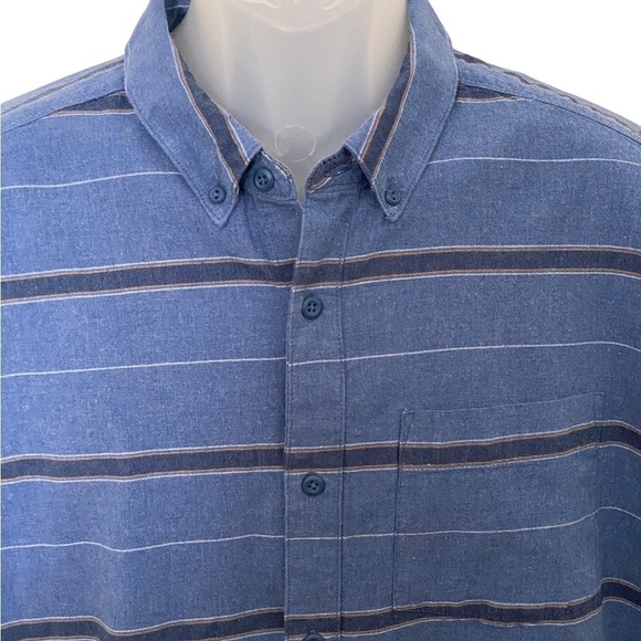 HURLEY Stripe Blue Casual Short Sleeve Collared Shirt Men L Large Classic Fit - Picture 2 of 6